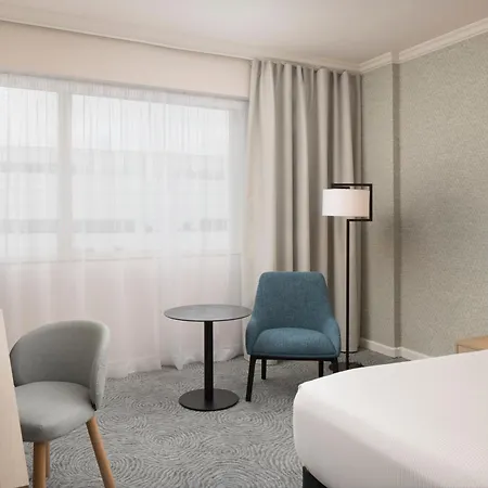 Hilton Paris Charles De Gaulle Airport Hotel Le Mesnil-Amelot Exterior photo