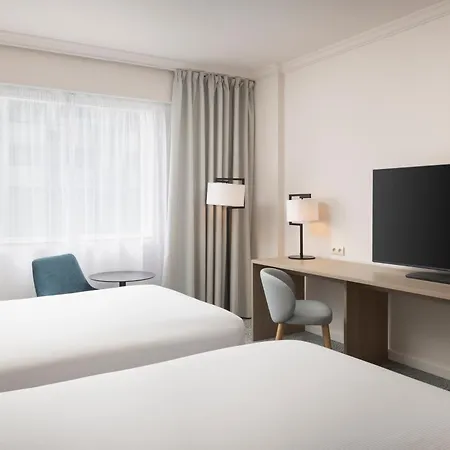 Hilton Paris Charles De Gaulle Airport Hotel Le Mesnil-Amelot Exterior photo