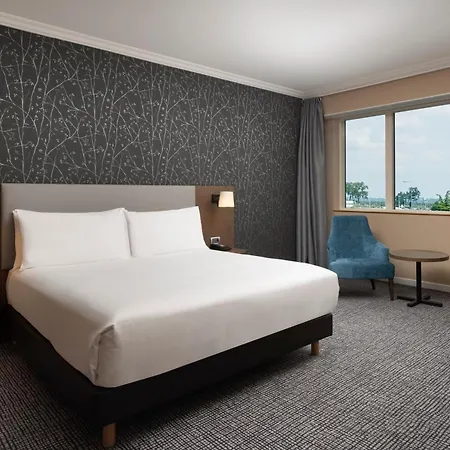 Hilton Paris Charles De Gaulle Airport Hotel Le Mesnil-Amelot Exterior photo
