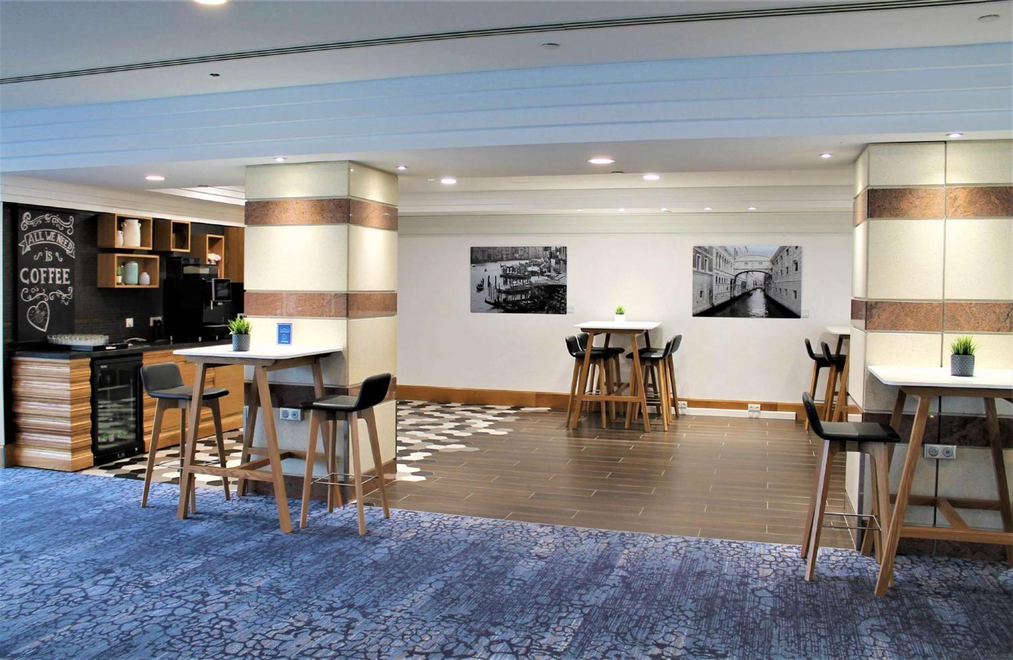Hilton Paris Charles De Gaulle Airport 4* Le Mesnil-Amelot