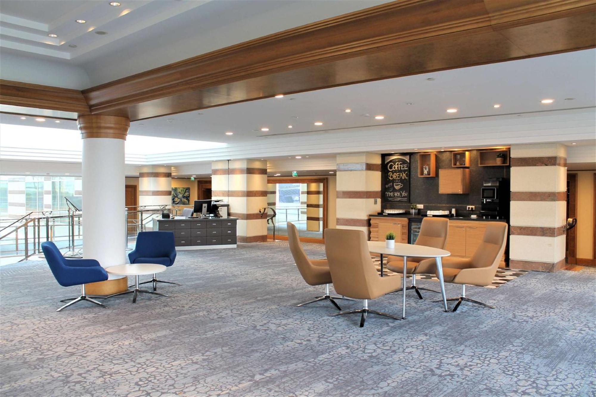 Hilton Paris Charles De Gaulle Airport Hotel 4*