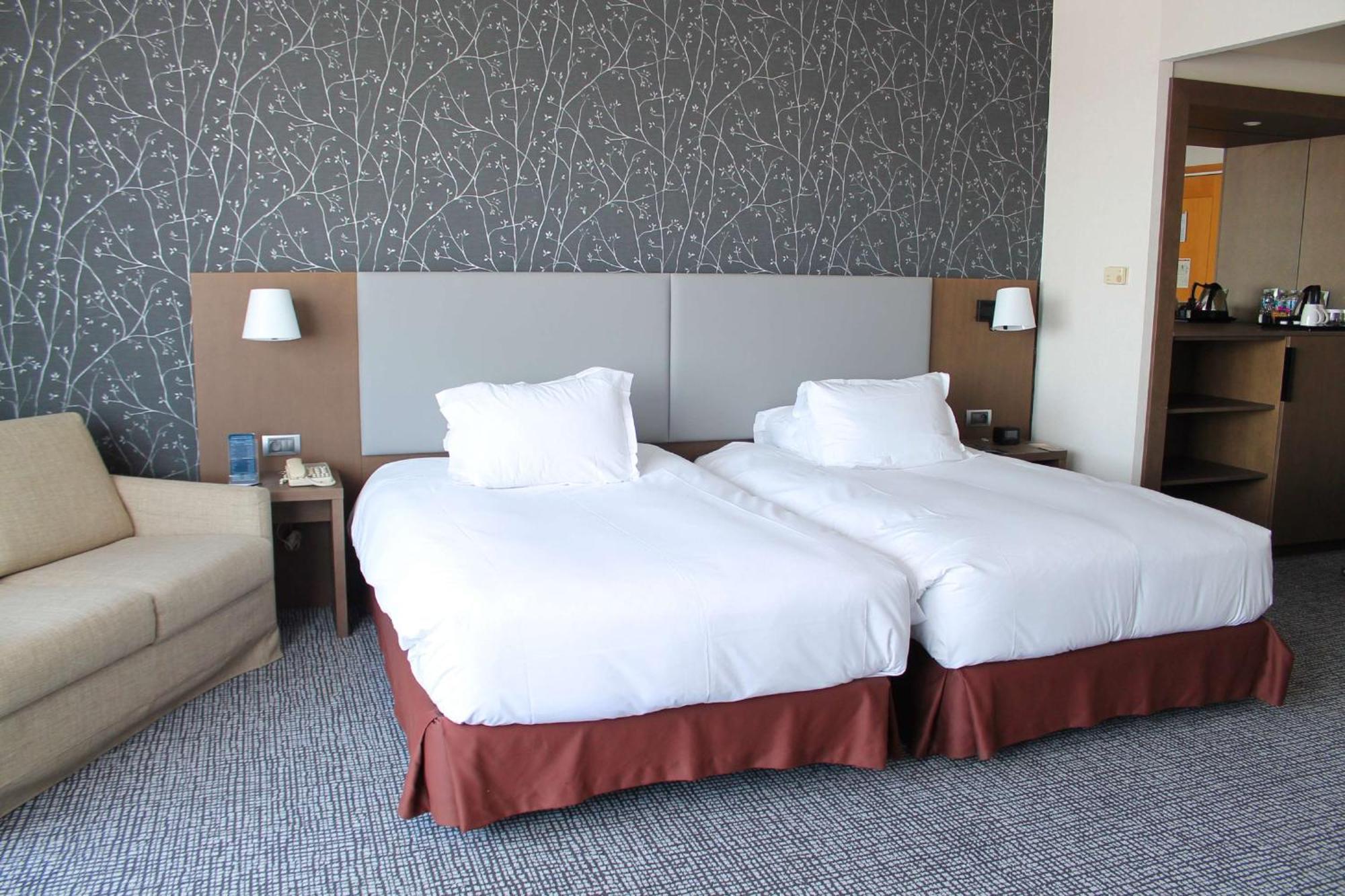 Hilton Paris Charles De Gaulle Airport Hotel 4*