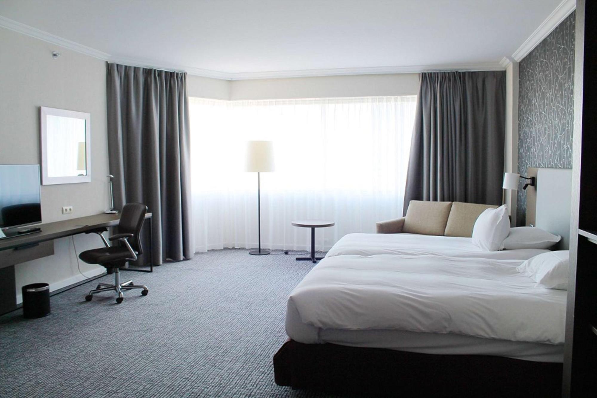 Hilton Paris Charles De Gaulle Airport 4*