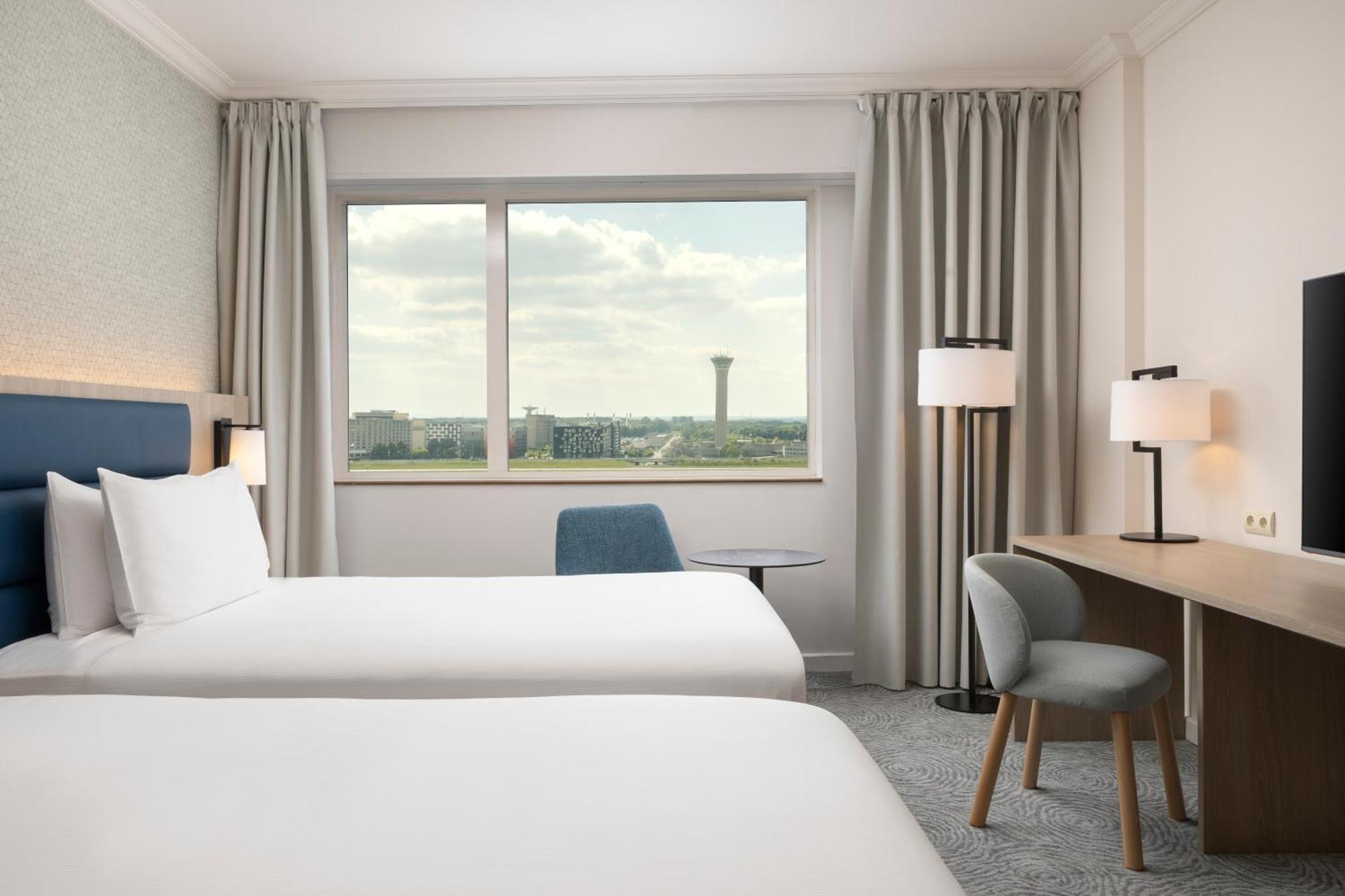 Hilton Paris Charles De Gaulle Airport Hotel 4*