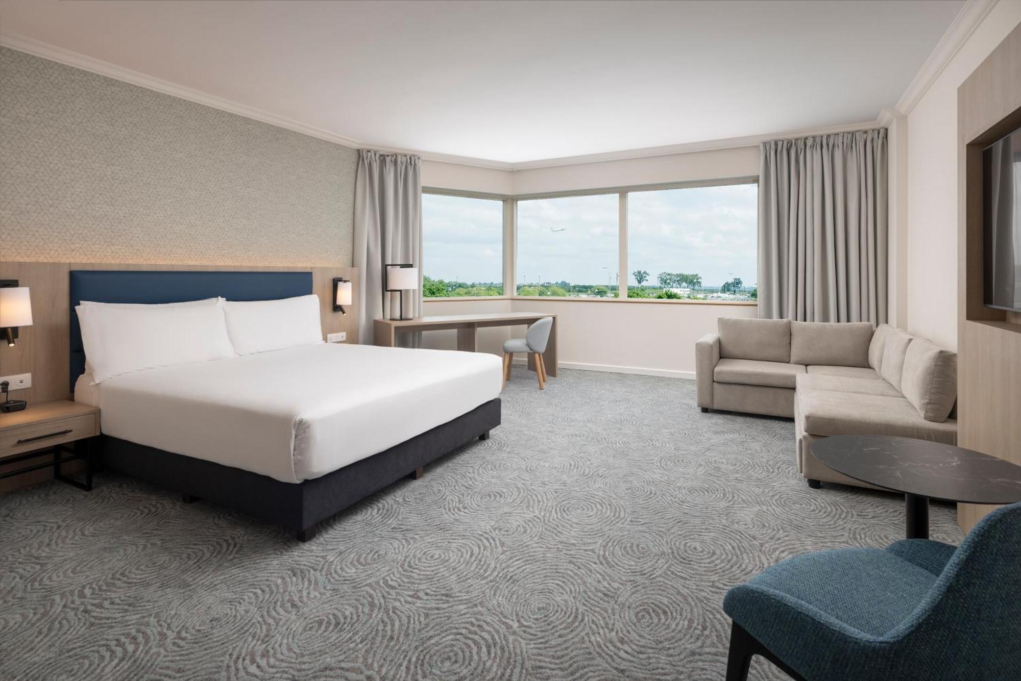 Hotel Hilton Paris Charles De Gaulle Airport 4*