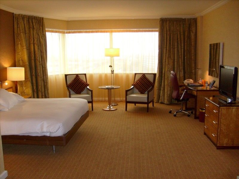 Hilton Paris Charles De Gaulle Airport Hotel 4*