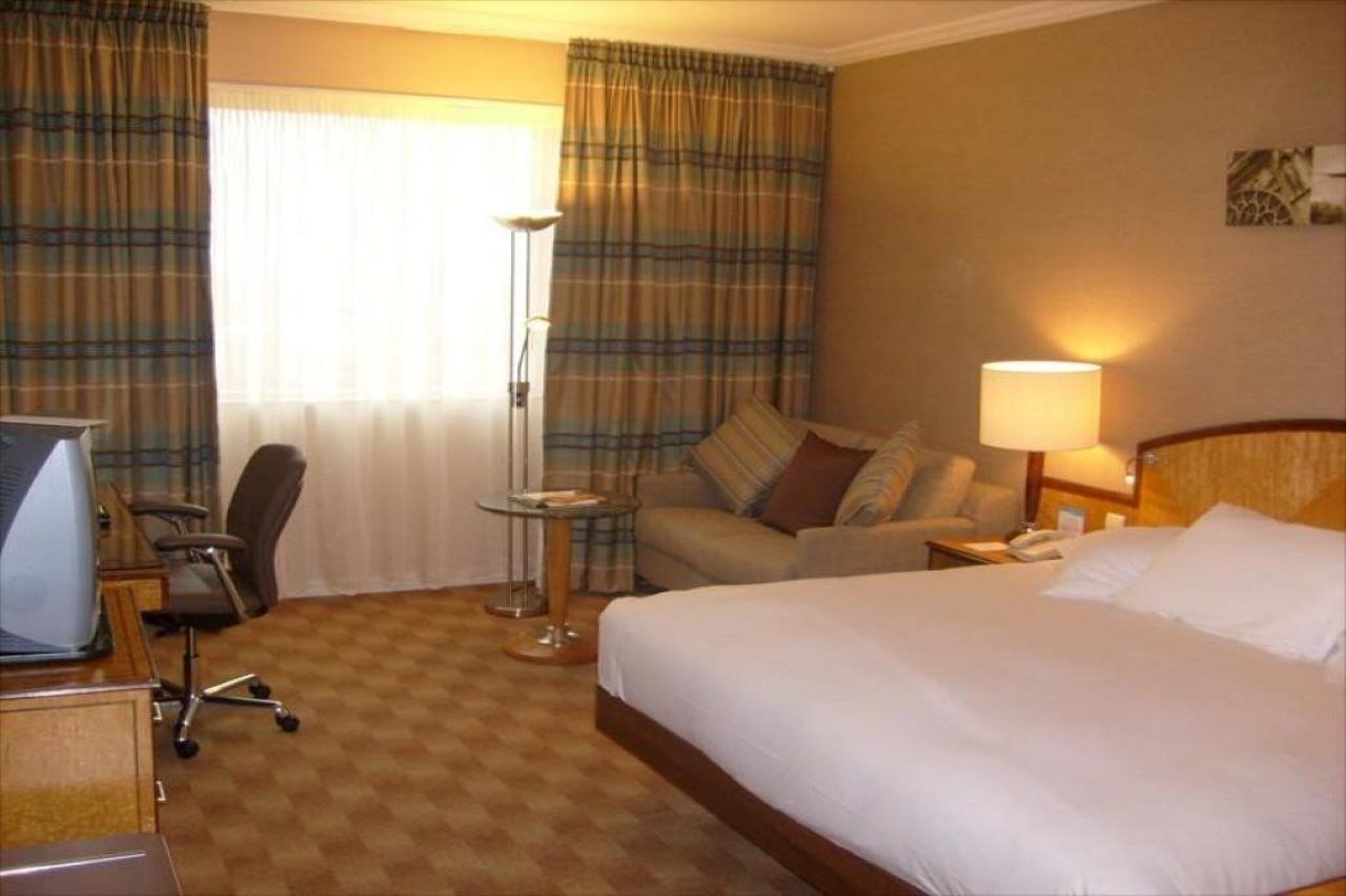 Hotel Hilton Paris Charles De Gaulle Airport 4*